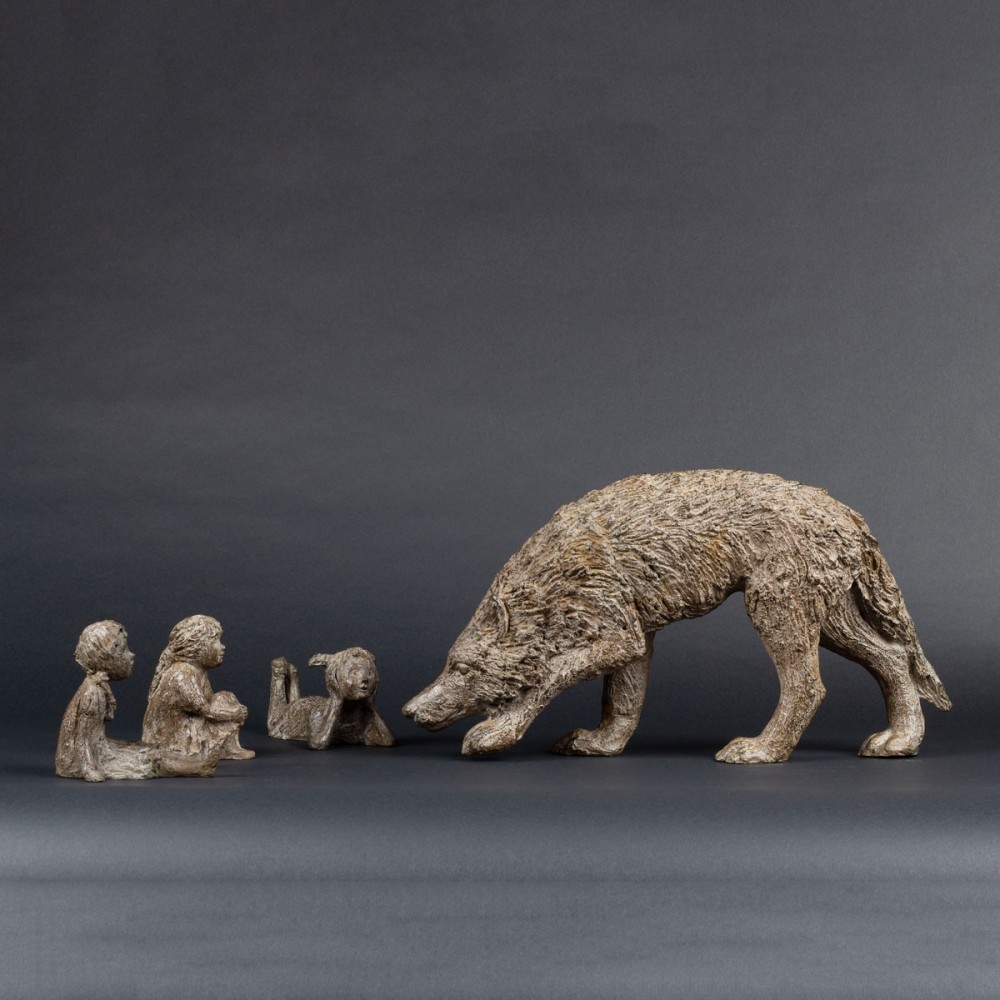 Sculpture de Sophie Verger La problématique du loup en bronze en entier