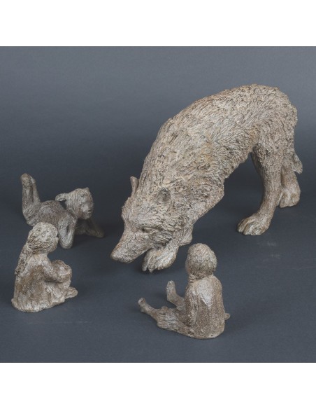 Sculpture de Sophie Verger La problématique du loup en bronze de haut